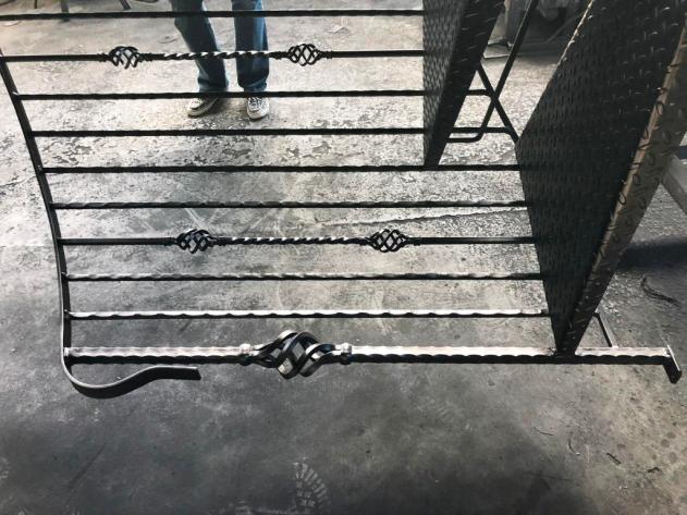 newell post stairway